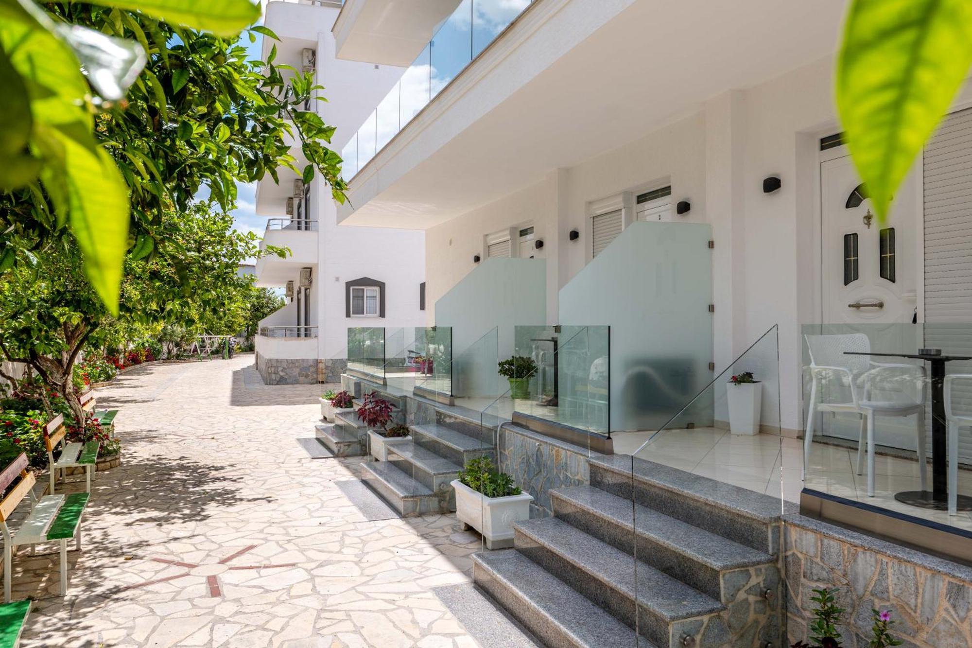 Apartments Margarita Ksamil Exterior photo